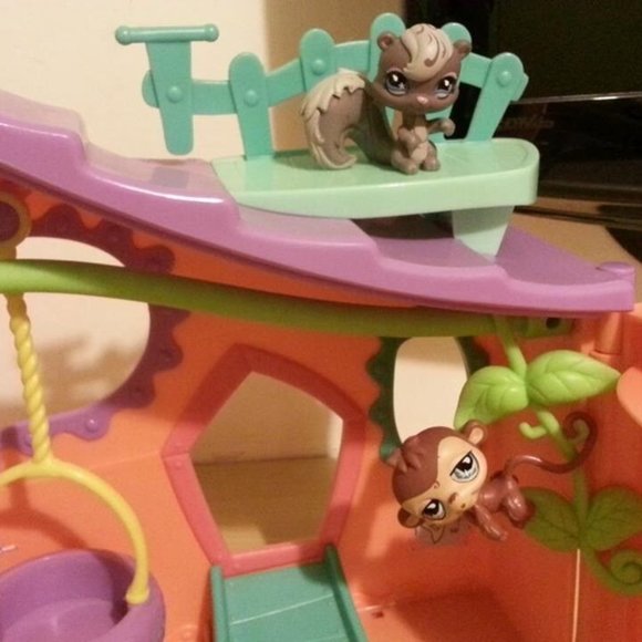 LITTLEST PET SHOP CLUBHOUSE PLAY SET(ALMOST COMPLETE) - Picture 3 of 3